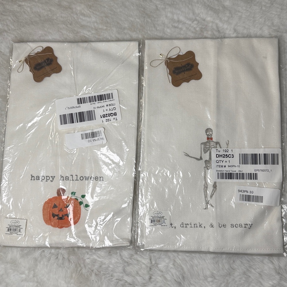 Mud Pie‎ Halloween Set 2 Tea Hand Towels NEW 
Neutral Decor Hostess Gift Home